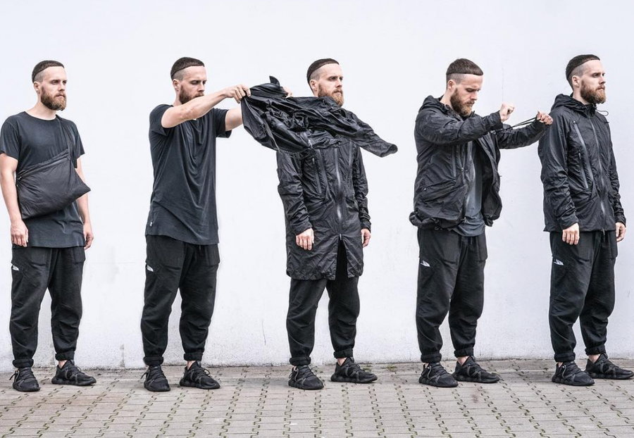 What is Transformable Clothing ↔: the Complete Guide (2024)