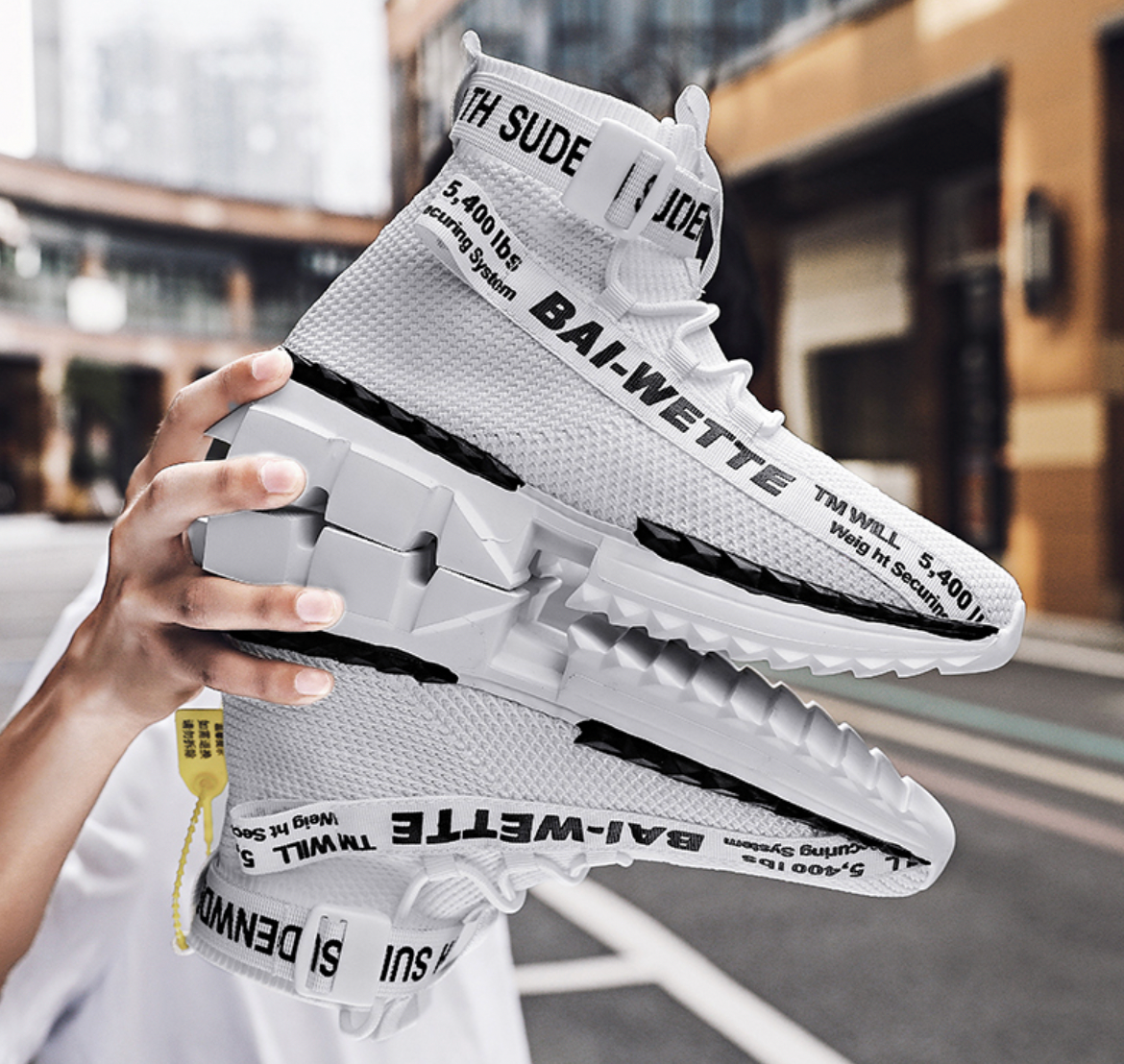 Li-Ning Futuristic Lifestyle Shoe First Look | SneakerNews.com