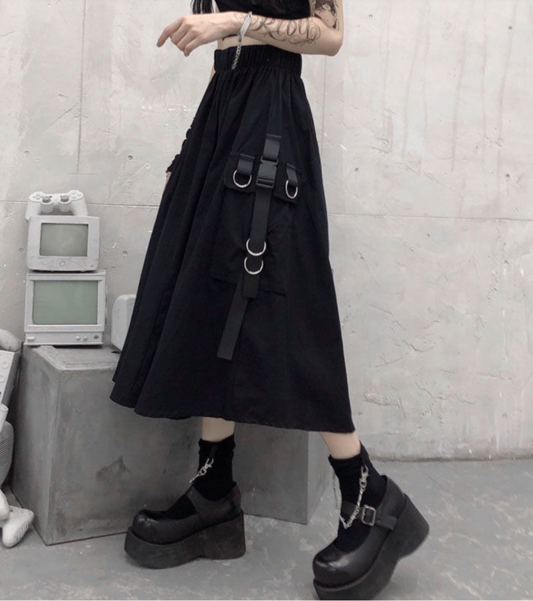 black cargo skirt maxi