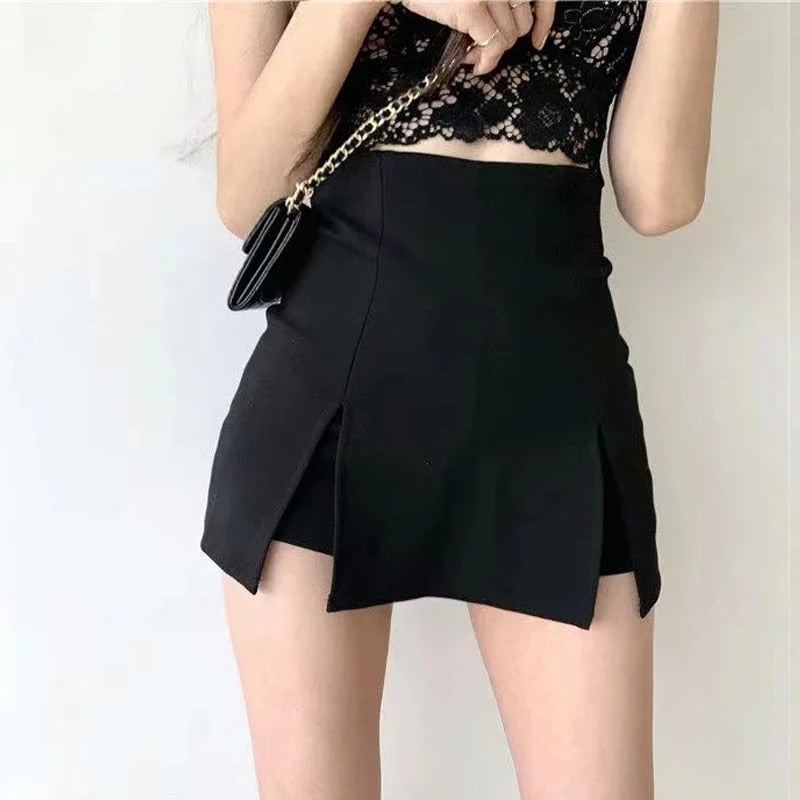 black streetwear mini skirt